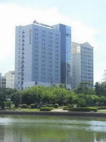 ジンジアン イン ハイコウ ドンフェンキアオ 海口市 エクステリア 写真